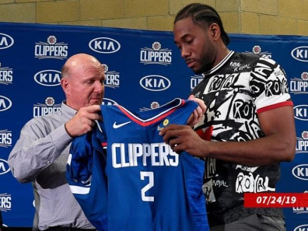 天成创亿 2025NBA第一大瓜！小卡躺赚2800万的合同有多离谱？